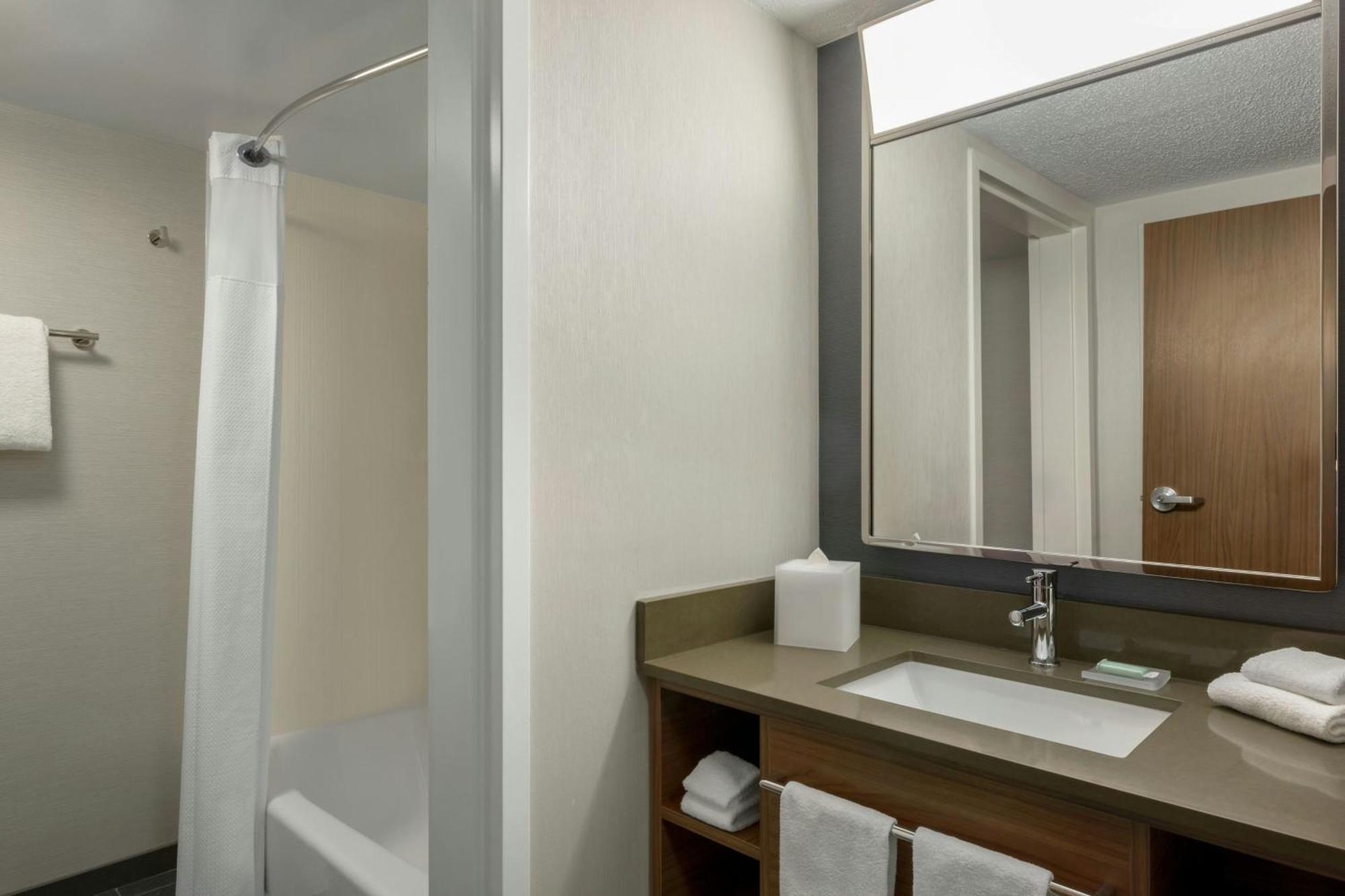 Courtyard By Marriott קוקומו מראה חיצוני תמונה